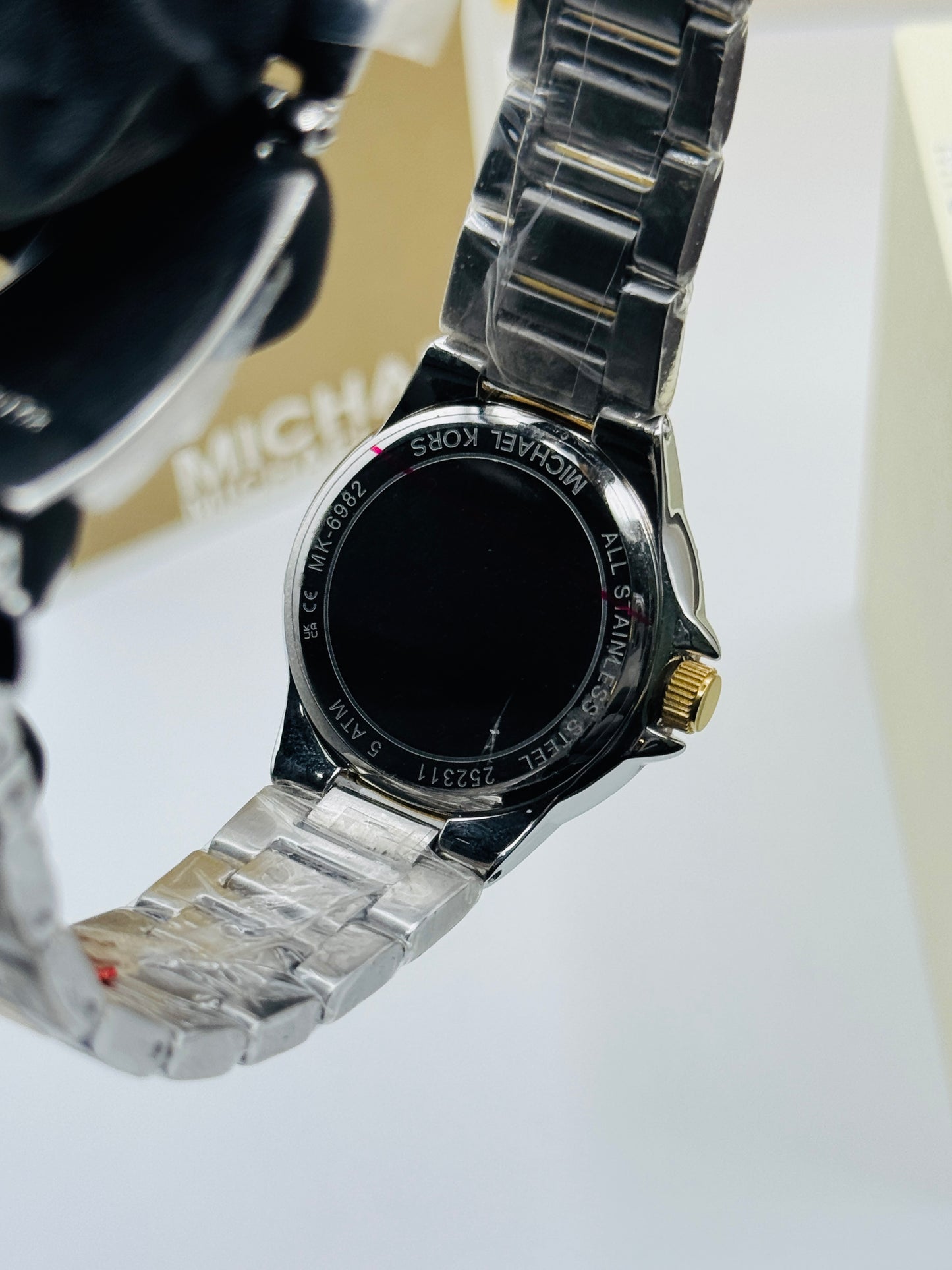 Michael Kors MK-6982 Original For Womens 33mm Quartz (Like New)