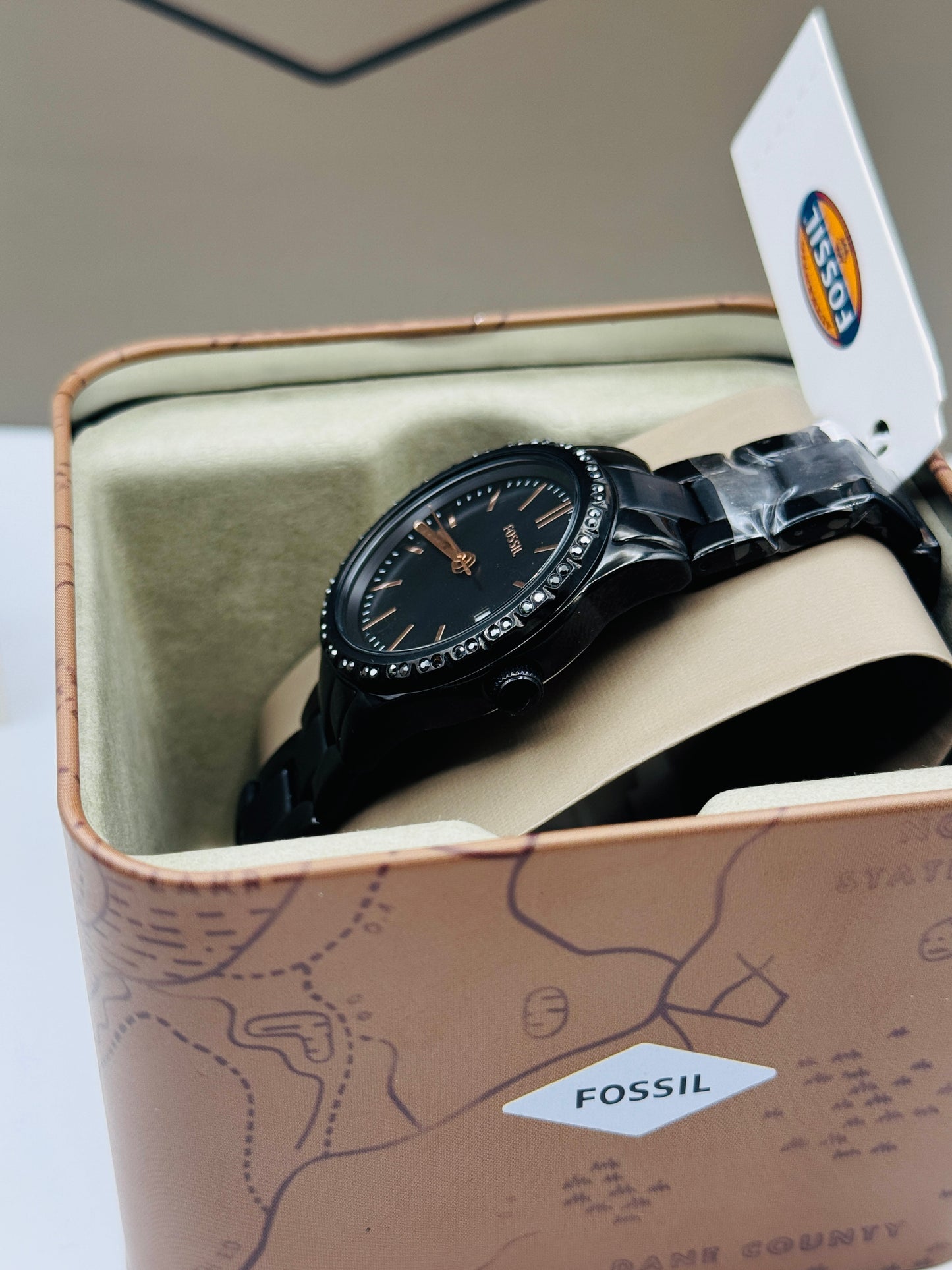 Fossil Black Dial Black Casing Quartz women Watch Bq3441 (Like New)