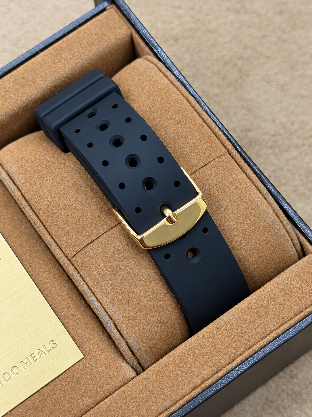 Original Alba Watch For Men Active AG8K20X1 With Brown Dial Rubber Belt with Black Color