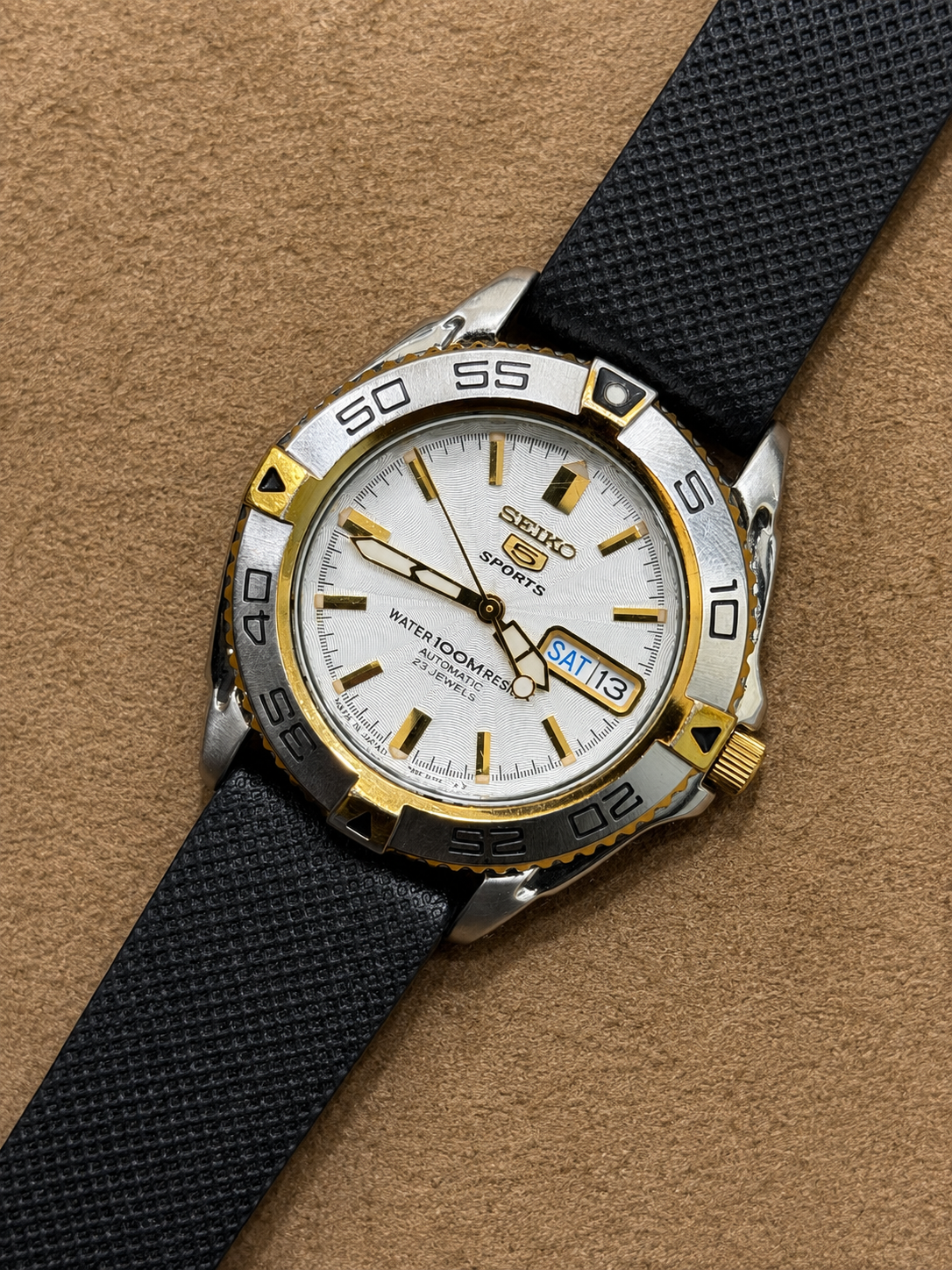 Seiko 5 Sports Automatic Watch Lot Import Watch 40mm (Pre-Owned)