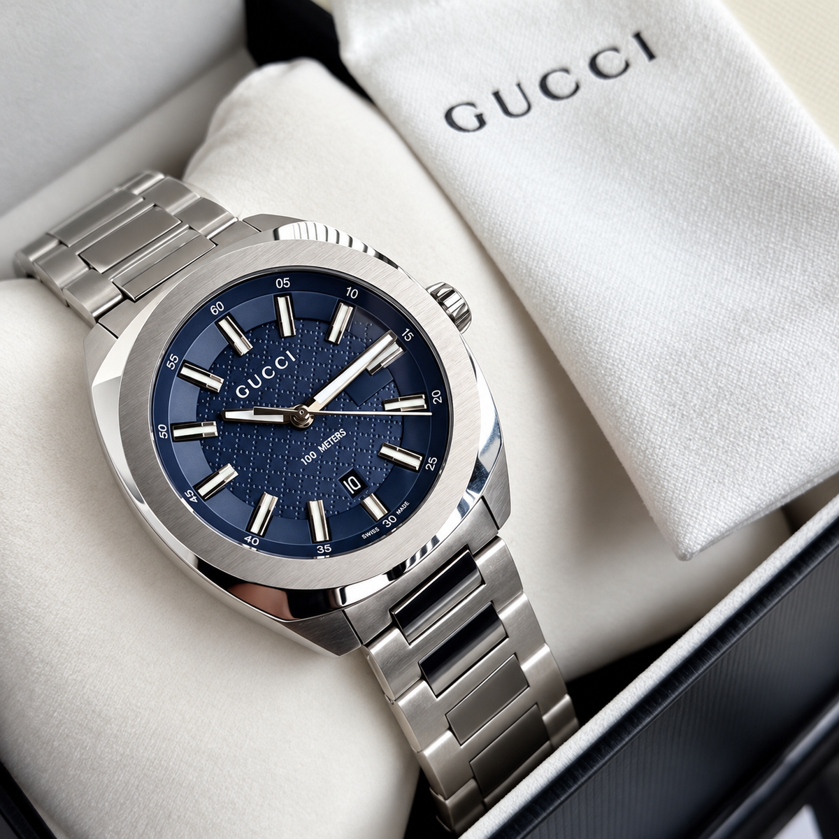 Gucci GG2570 Silver Stainless Steel Blue Dial Quartz Watch for Gents - YA142314