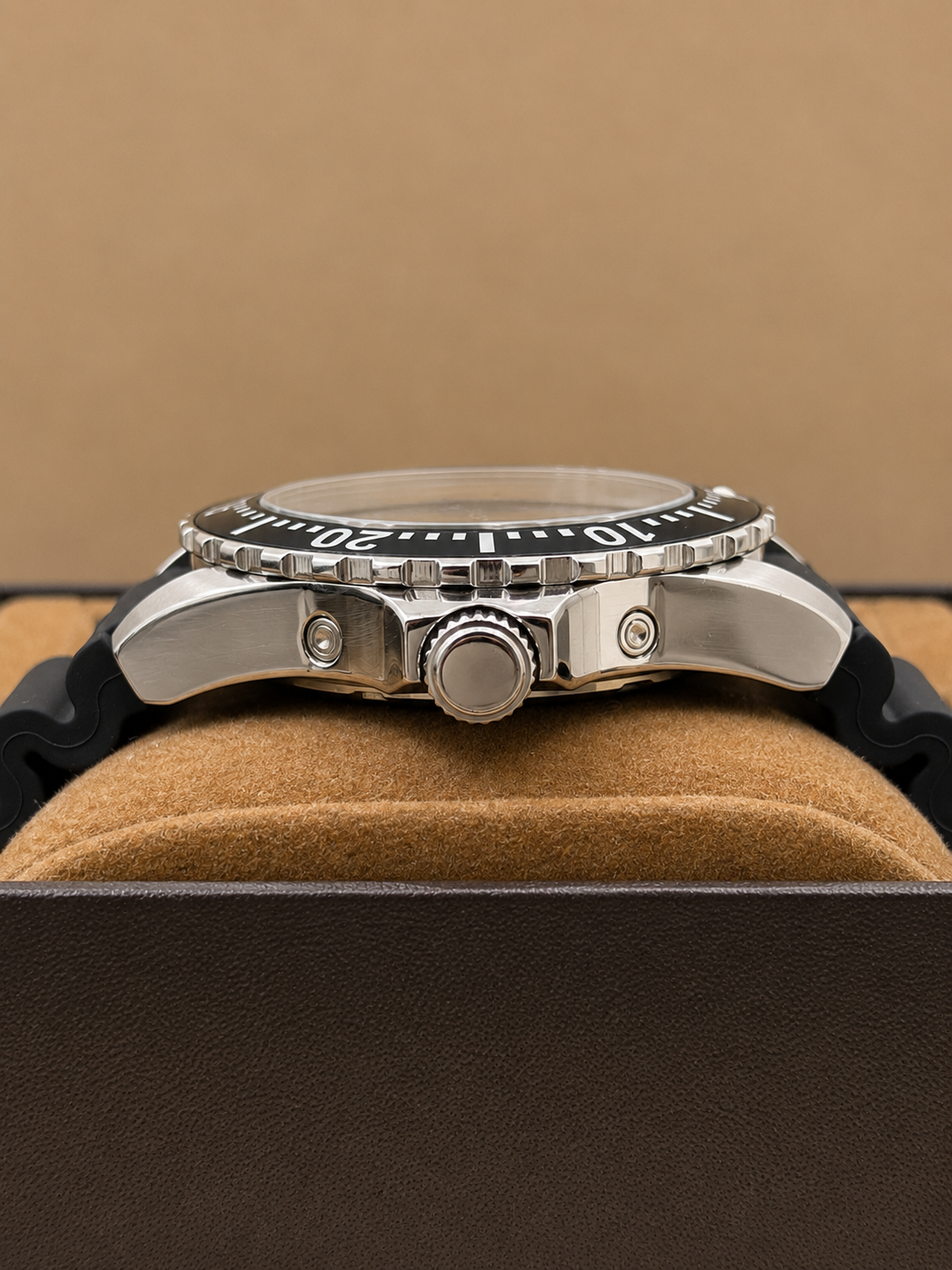 Invicta Signature ll Original Watch For Mens Lot Import 41mm Quartz (Pre-Owned)