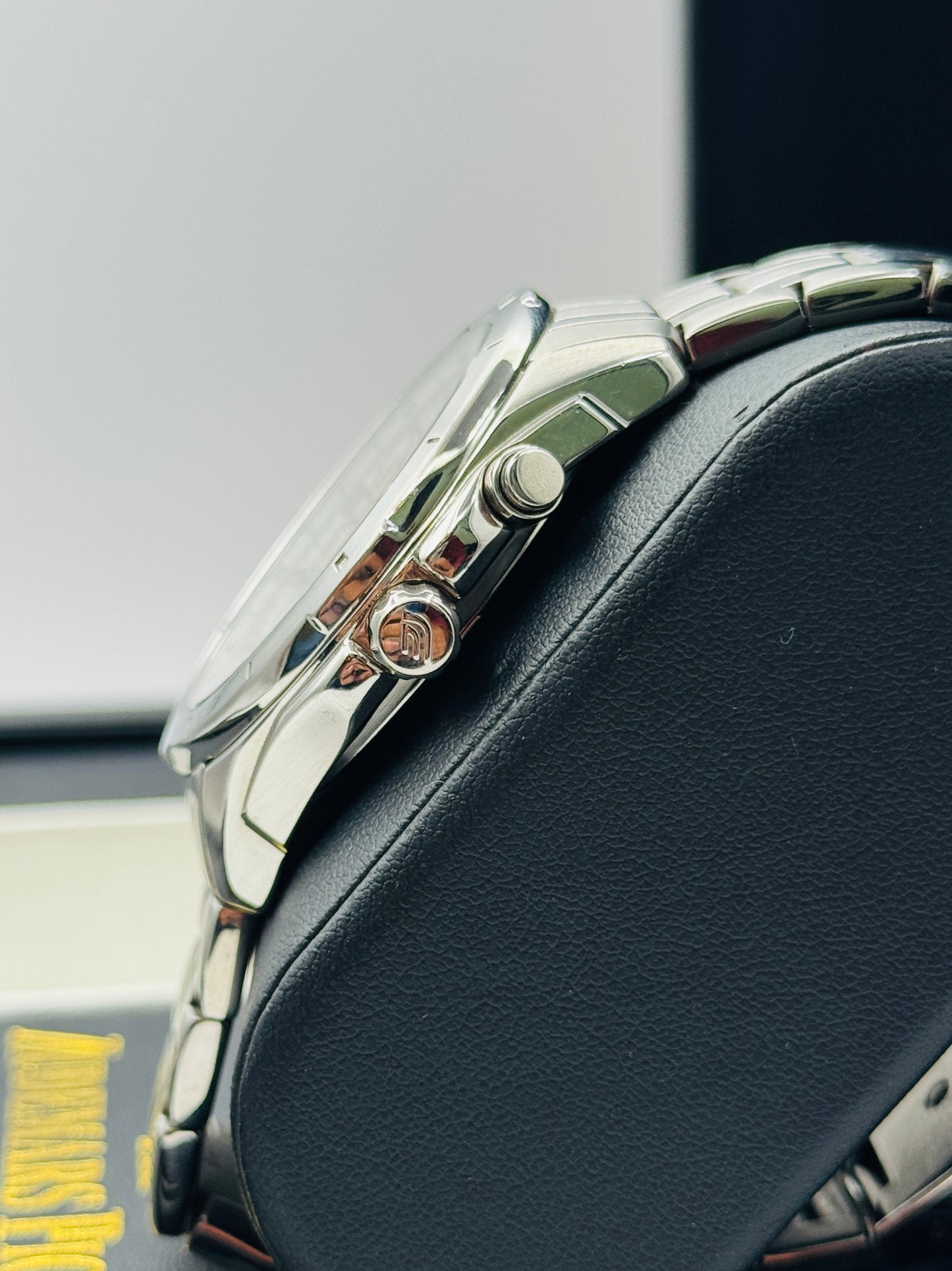 Casio Edifice Hong Kong Made For Mens 44mm Quartz