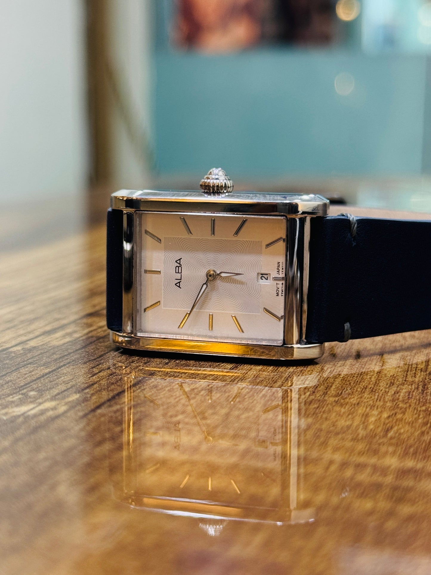 Alba By Seiko VJ32-X347 Tank Shape Original For Mens 39mm Quartz