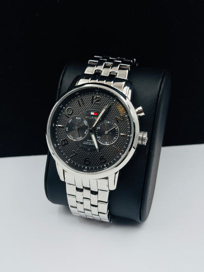Tommy Hilfiger Swiss Quartz For Mens 44mm (Pre-Owned)