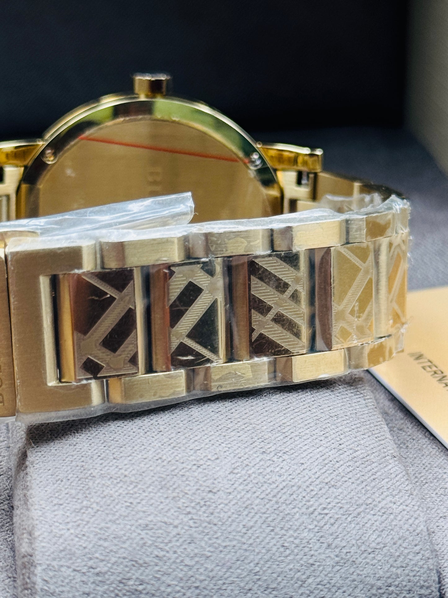 Burberry BU-9038 Original For Unisex 39mm Quartz