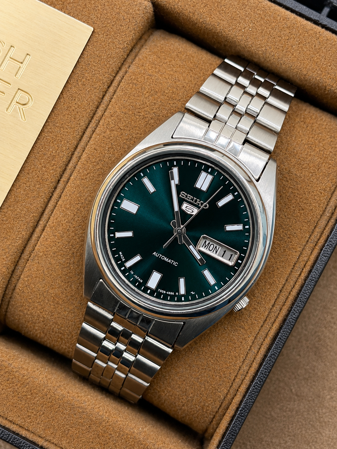 Seiko 5 Customized Watch For Mens Automatic 7009 Lot Import 37mm (Pre-Owned)