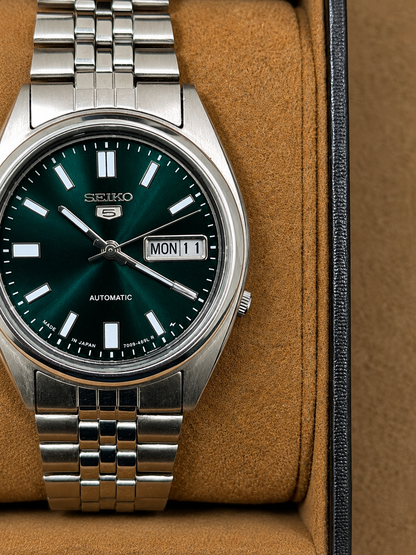 Seiko 5 Customized Watch For Mens Automatic 7009 Lot Import 37mm (Pre-Owned)