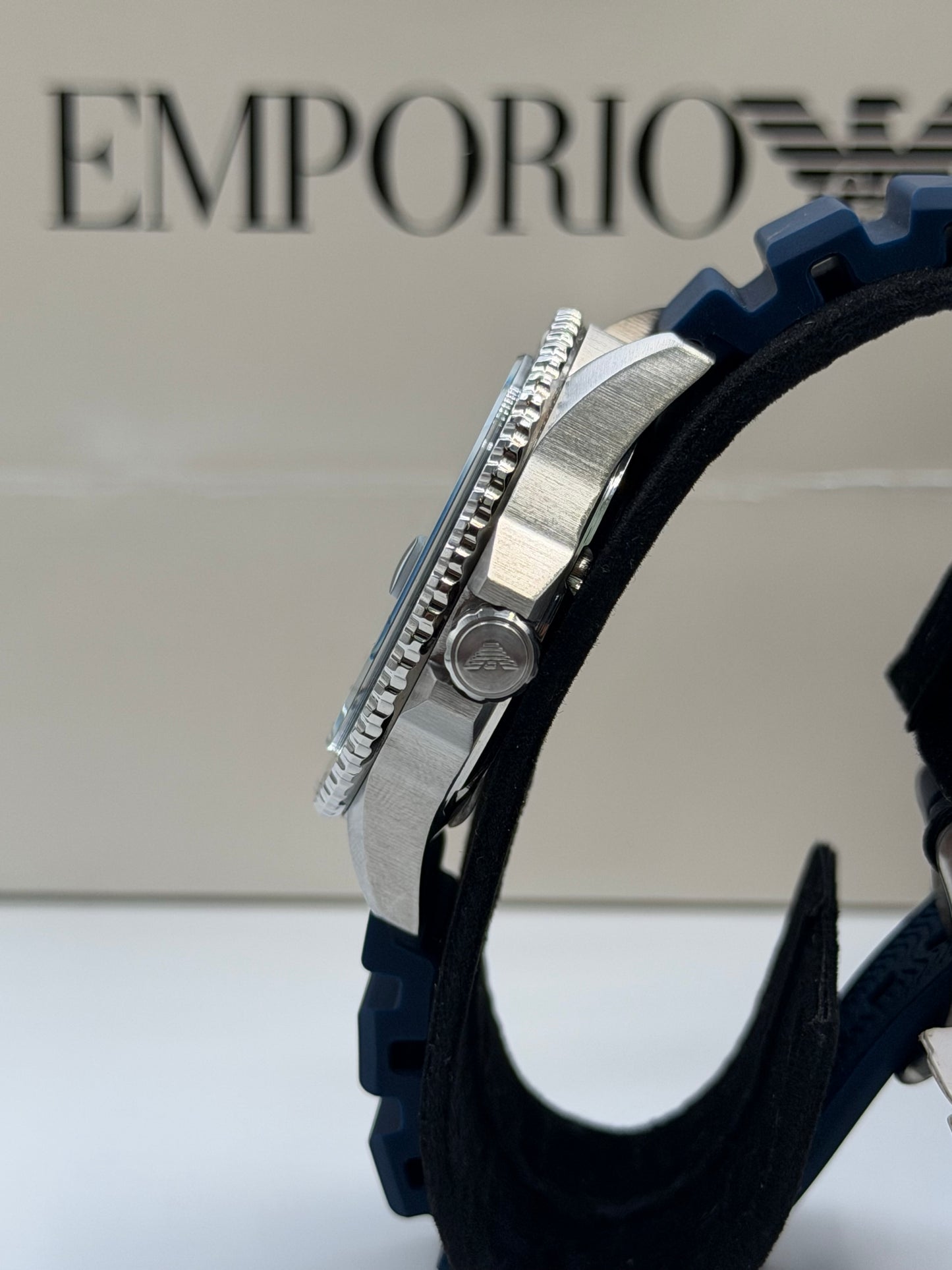 Emporio Armani Men’s Quartz Blue Silicone Strap Blue Dial 42mm Watch AR11592