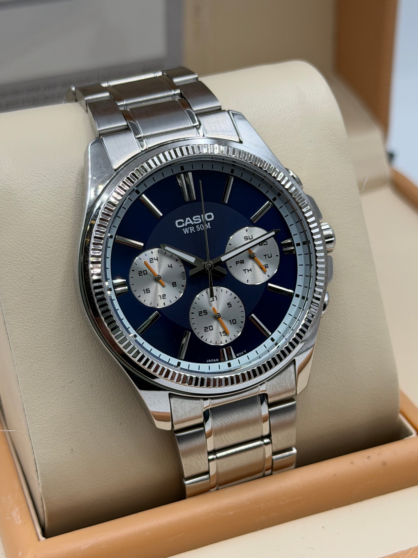 Casio WR-50 Original Mens Watch 43mm Quartz