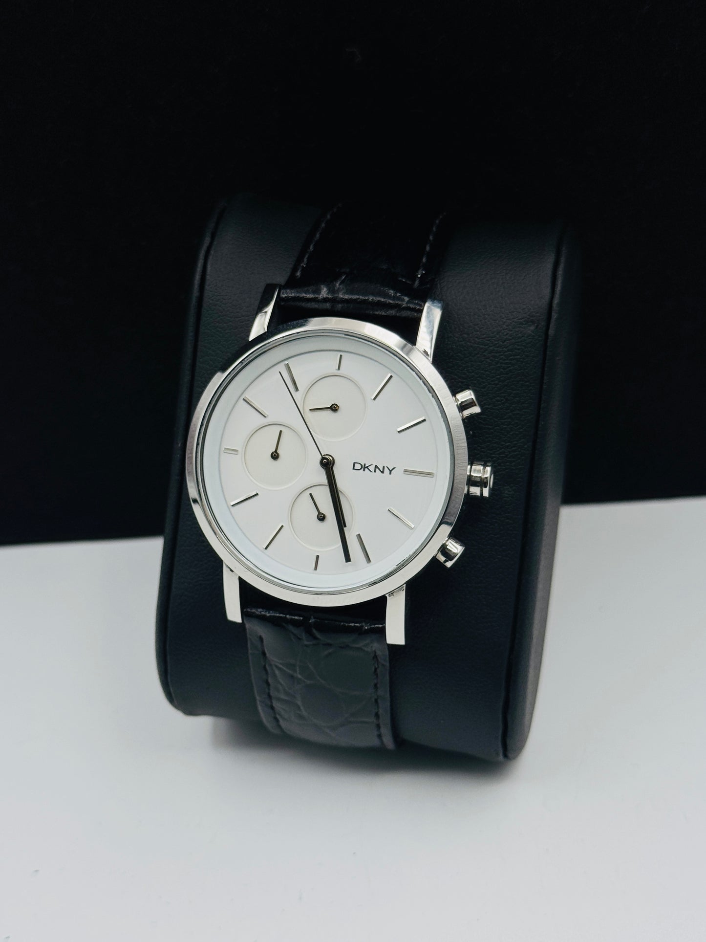 Dkny Original Lot Import Mens Watch 38mm Quartz (Pre-Owned)