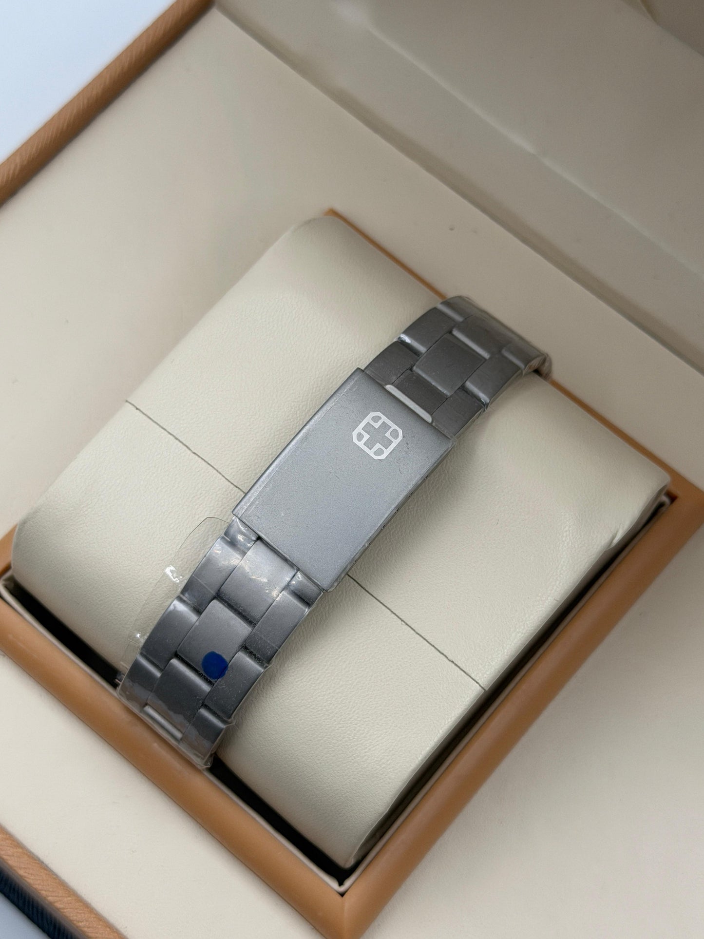 Swiss Miltary Hanowa (Titanium) For Mens Watch 36mm Quartz (Lot Import)