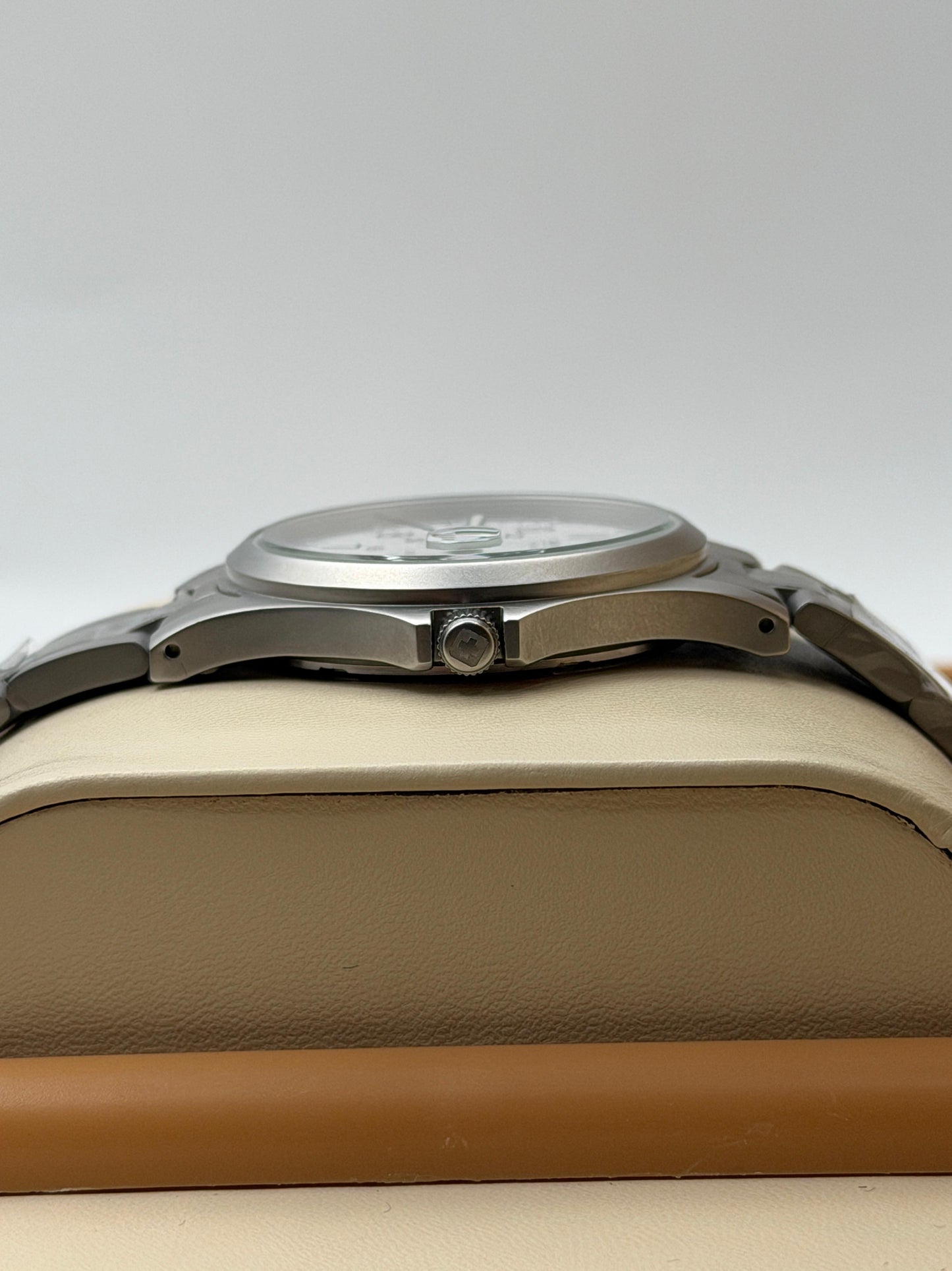 Swiss Miltary Hanowa (Titanium) For Mens Watch 36mm Quartz (Lot Import)