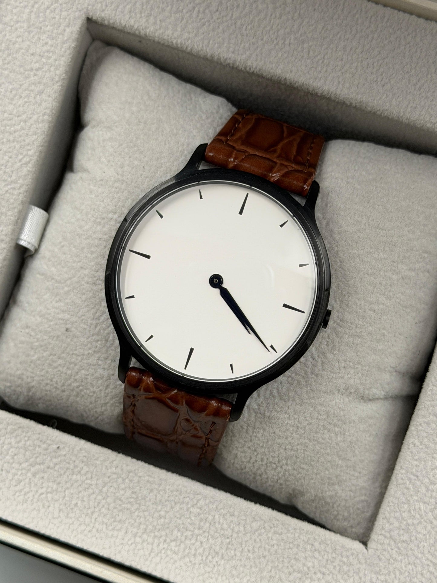 Succint Original Lot For Mens Watch 40mm Quartz